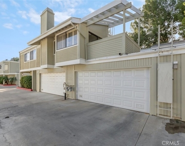 22127 Burbank - Photo Thumbnail 9