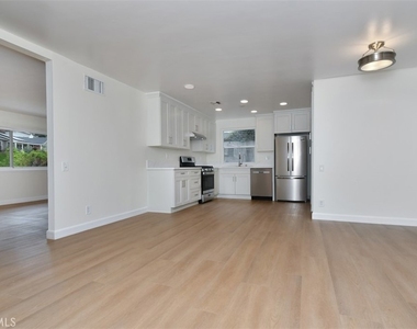 7006 Helmsdale Road - Photo Thumbnail 16