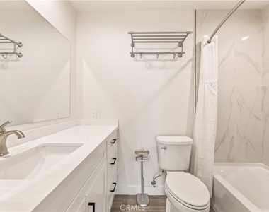 5409 Radford Avenue - Photo Thumbnail 20