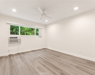 5409 Radford Avenue - Photo Thumbnail 10
