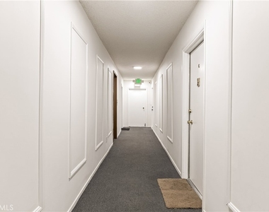 5409 Radford Avenue - Photo Thumbnail 23