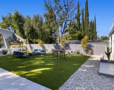 4731 Topanga Canyon Boulevard - Photo Thumbnail 32