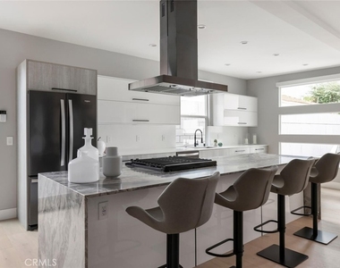 4731 Topanga Canyon Boulevard - Photo Thumbnail 5