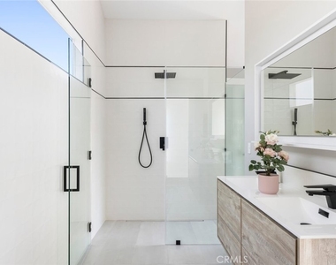 4731 Topanga Canyon Boulevard - Photo Thumbnail 30