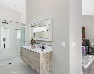 4731 Topanga Canyon Boulevard - Photo Thumbnail 29