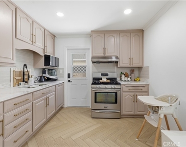 4809 Falcon Avenue - Photo Thumbnail 14