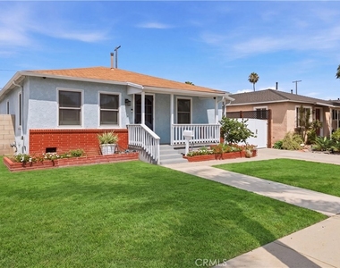 4809 Falcon Avenue - Photo Thumbnail 2