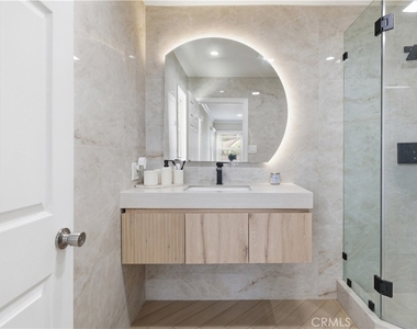 4809 Falcon Avenue - Photo Thumbnail 8