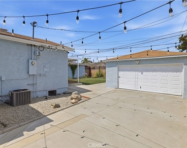 4809 Falcon Avenue - Photo Thumbnail 23