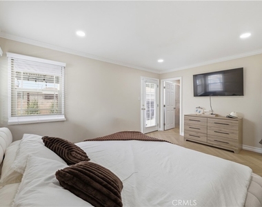 4809 Falcon Avenue - Photo Thumbnail 7