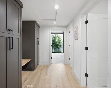 1506 Wollacott Street - Photo Thumbnail 16