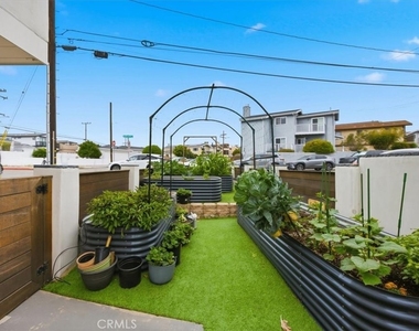 1506 Wollacott Street - Photo Thumbnail 25