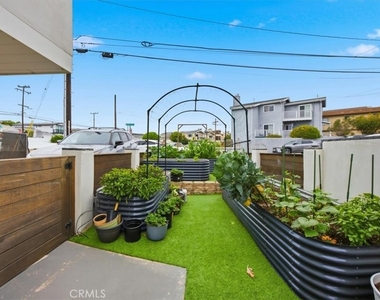 1506 Wollacott Street - Photo Thumbnail 24