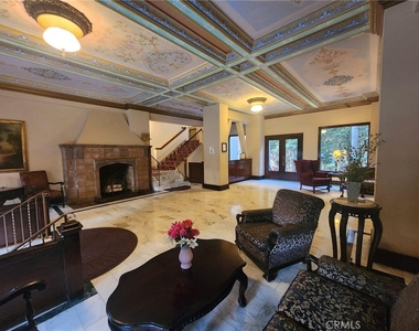 10 Atlantic Avenue - Photo Thumbnail 2