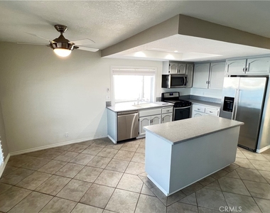 6943 E Shorecrest Drive - Photo Thumbnail 5