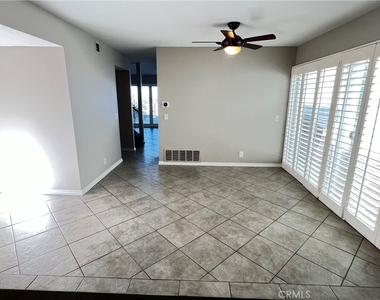 6943 E Shorecrest Drive - Photo Thumbnail 4