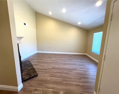 13252 Beach Terrace - Photo Thumbnail 8