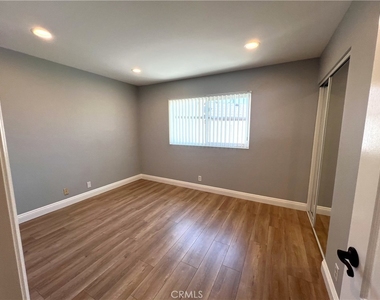 13252 Beach Terrace - Photo Thumbnail 20