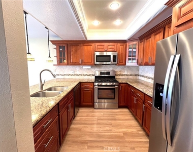 13252 Beach Terrace - Photo Thumbnail 10