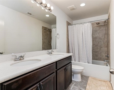 3285 Ledgewood Cir - Photo Thumbnail 16