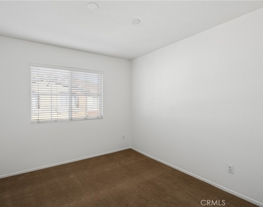 24 Crestline - Photo Thumbnail 28
