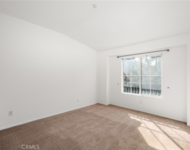 24 Crestline - Photo Thumbnail 19