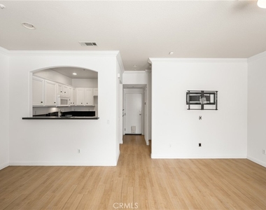 24 Crestline - Photo Thumbnail 6