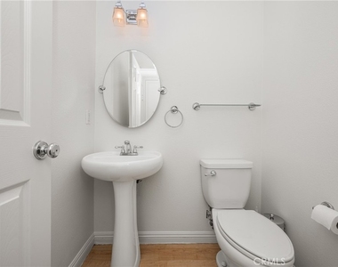 24 Crestline - Photo Thumbnail 15