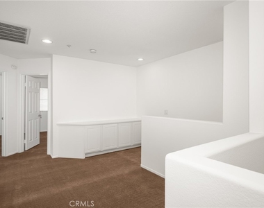 24 Crestline - Photo Thumbnail 18