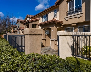 24 Crestline - Photo Thumbnail 2