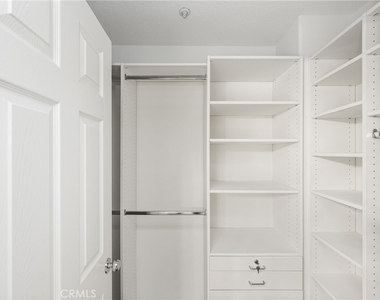 24 Crestline - Photo Thumbnail 24