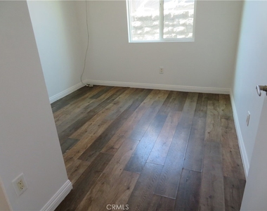 6506 Denver Ave. - Photo Thumbnail 12