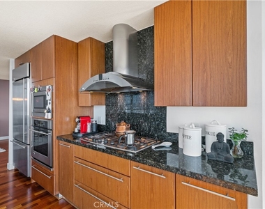3141 Michelson Drive - Photo Thumbnail 6