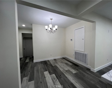 600 W Wilshire - Photo Thumbnail 6