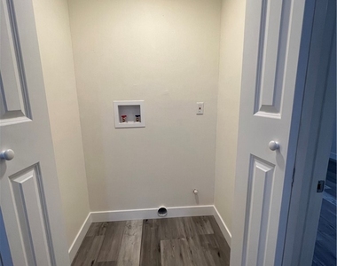 600 W Wilshire - Photo Thumbnail 12