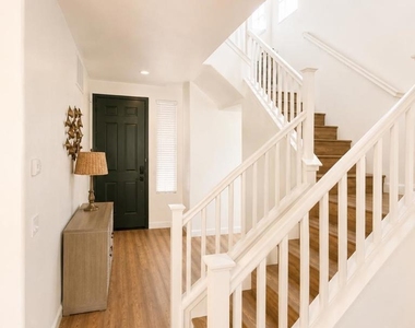 1564 Prescott Drive - Photo Thumbnail 6