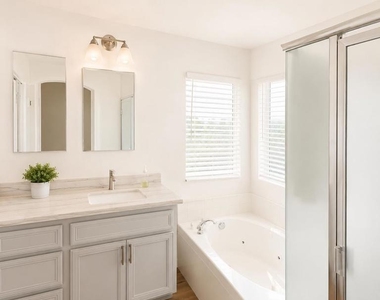 1564 Prescott Drive - Photo Thumbnail 10
