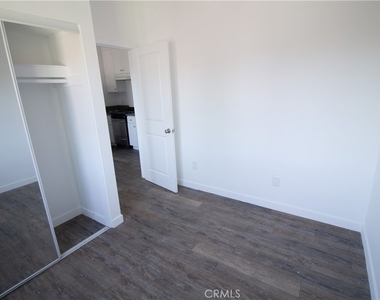 1112 Elden Ave - Photo Thumbnail 3