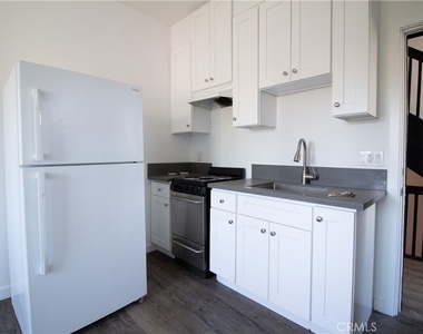 1112 Elden Ave - Photo Thumbnail 1