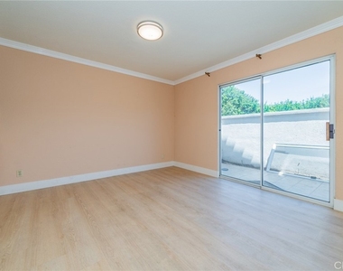 58 Agostino - Photo Thumbnail 6