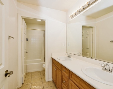 25088 Cypress St - Photo Thumbnail 16