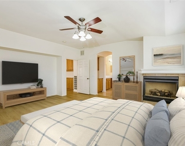 25088 Cypress St - Photo Thumbnail 25