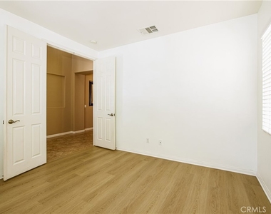 25088 Cypress St - Photo Thumbnail 13
