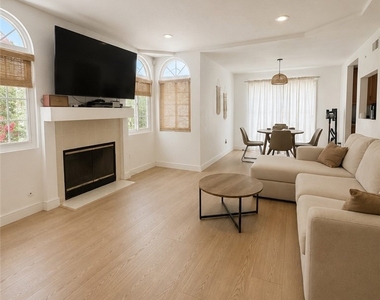 17883 Autry Court - Photo Thumbnail 2