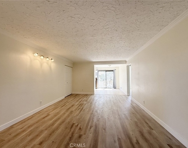231 Springview - Photo Thumbnail 1
