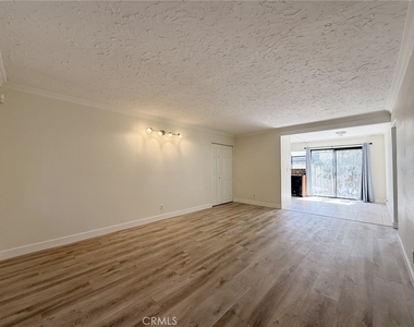 231 Springview - Photo Thumbnail 2