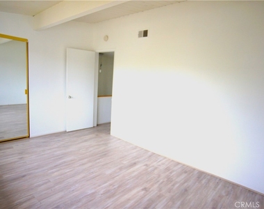 462 Seaward Road - Photo Thumbnail 11