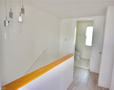 462 Seaward Road - Photo Thumbnail 18