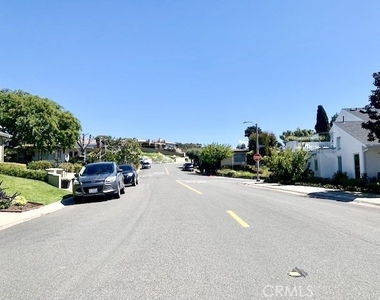 462 Seaward Road - Photo Thumbnail 1