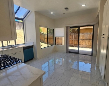 2951 Wimbledon - Photo Thumbnail 7